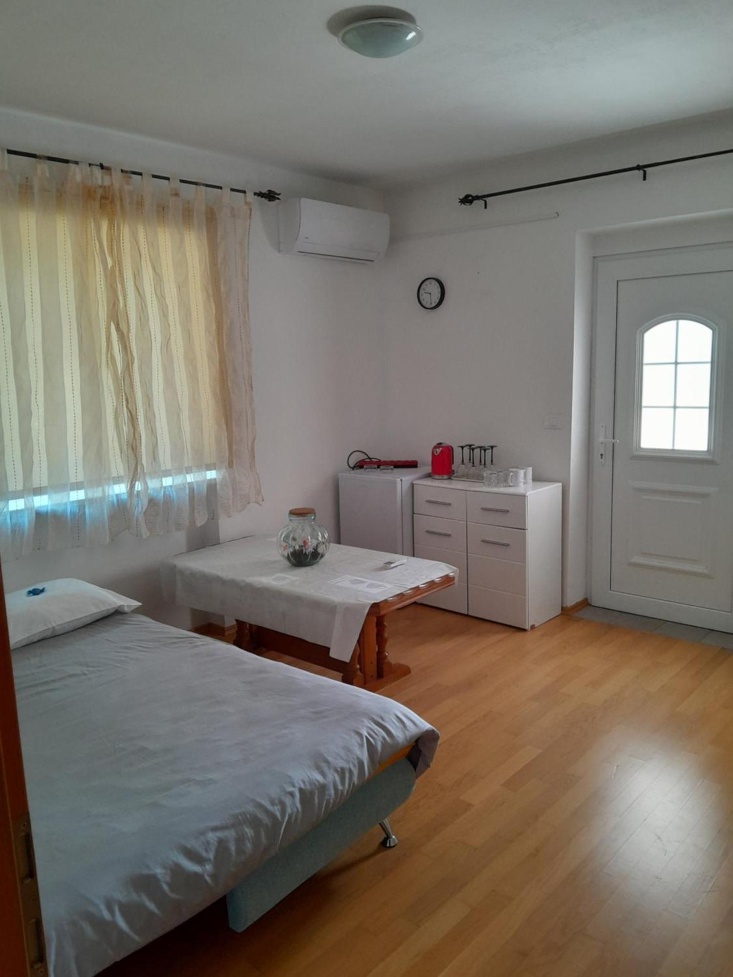 Apartmaji Strunjan Esterno foto