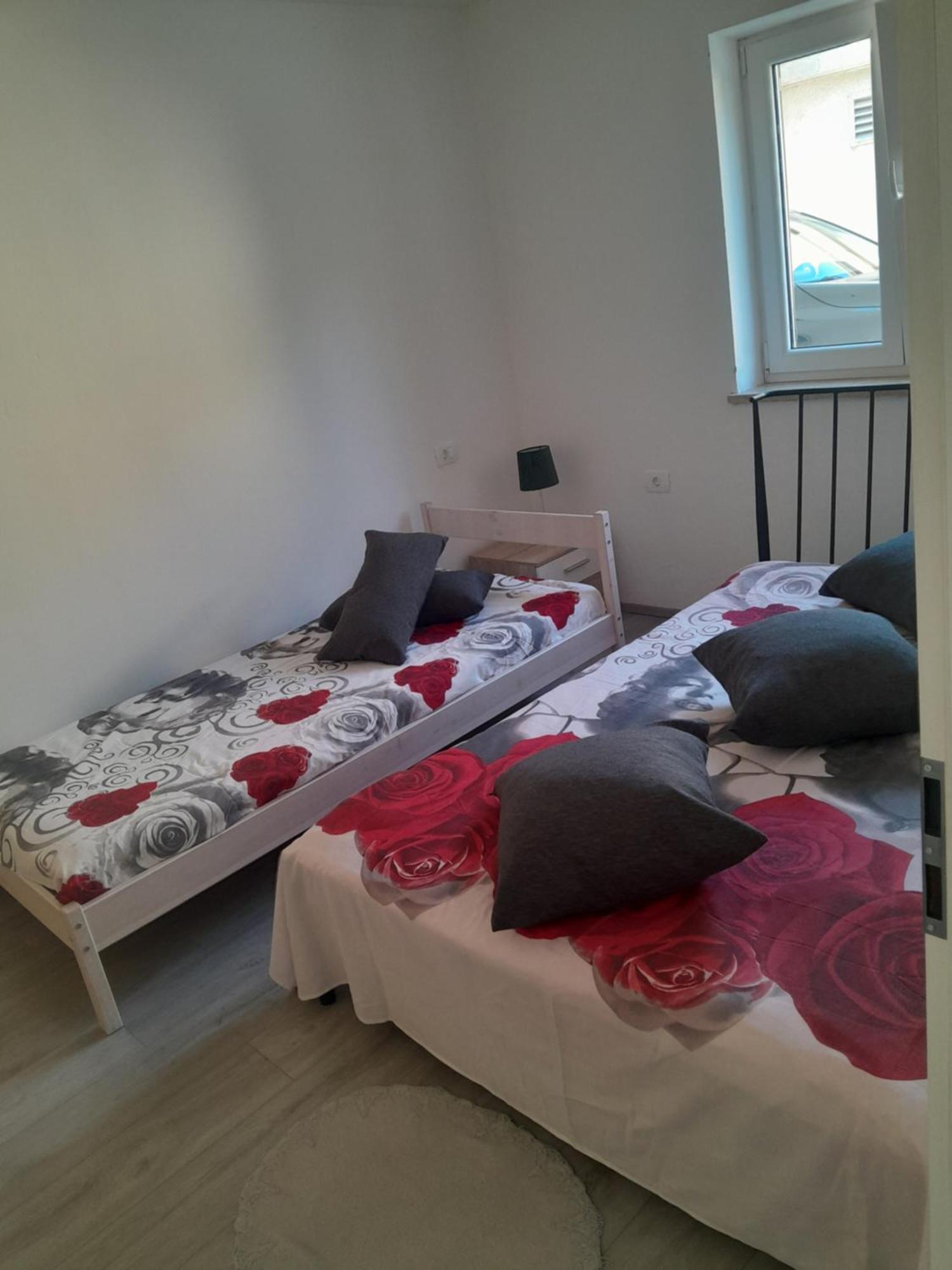 Apartmaji Strunjan Esterno foto